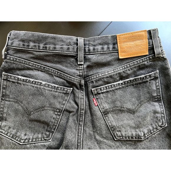 Levis Women Middy Straight Jeans, Washed Black, Size W26, red tab, zip fly jeans - Picture 5 of 16